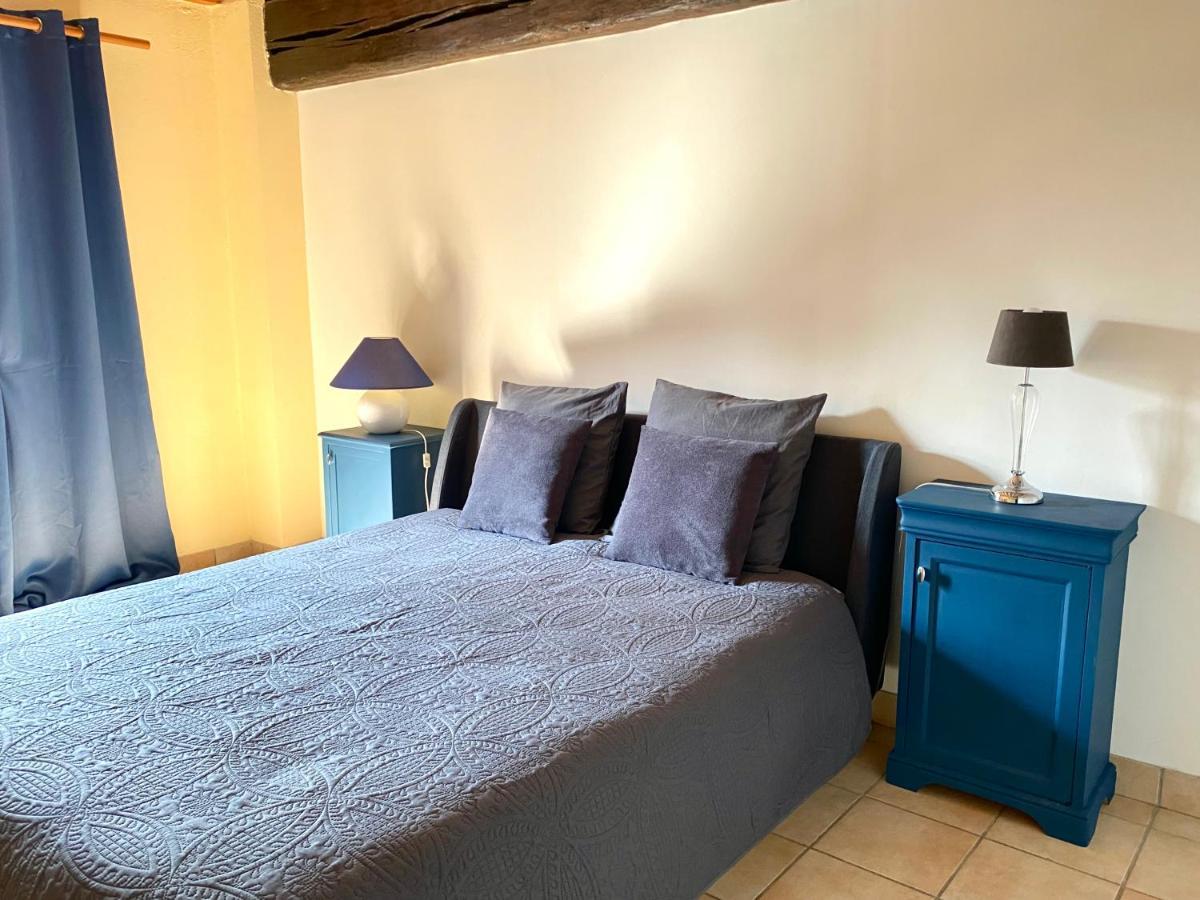 Bed and Breakfast Domaine Du Cellier De La Couronne Sézanne Exterior foto