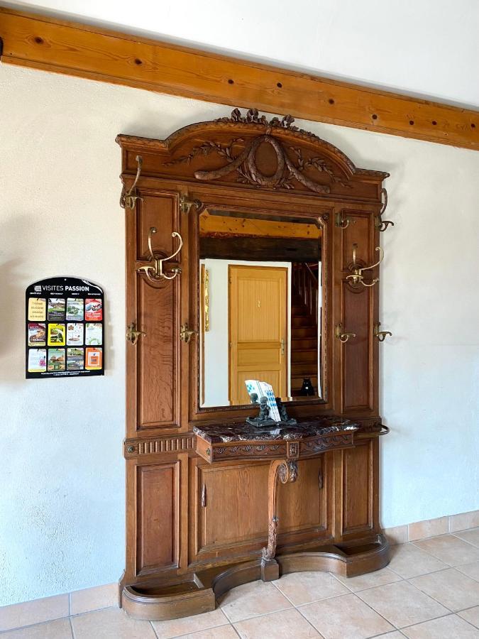 Bed and Breakfast Domaine Du Cellier De La Couronne Sézanne Exterior foto