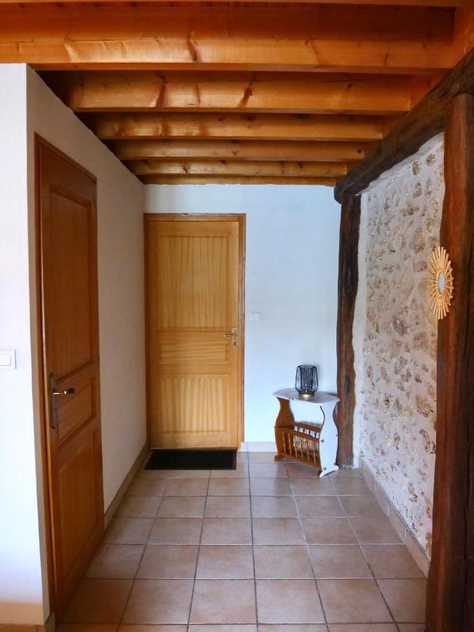 Bed and Breakfast Domaine Du Cellier De La Couronne Sézanne Exterior foto